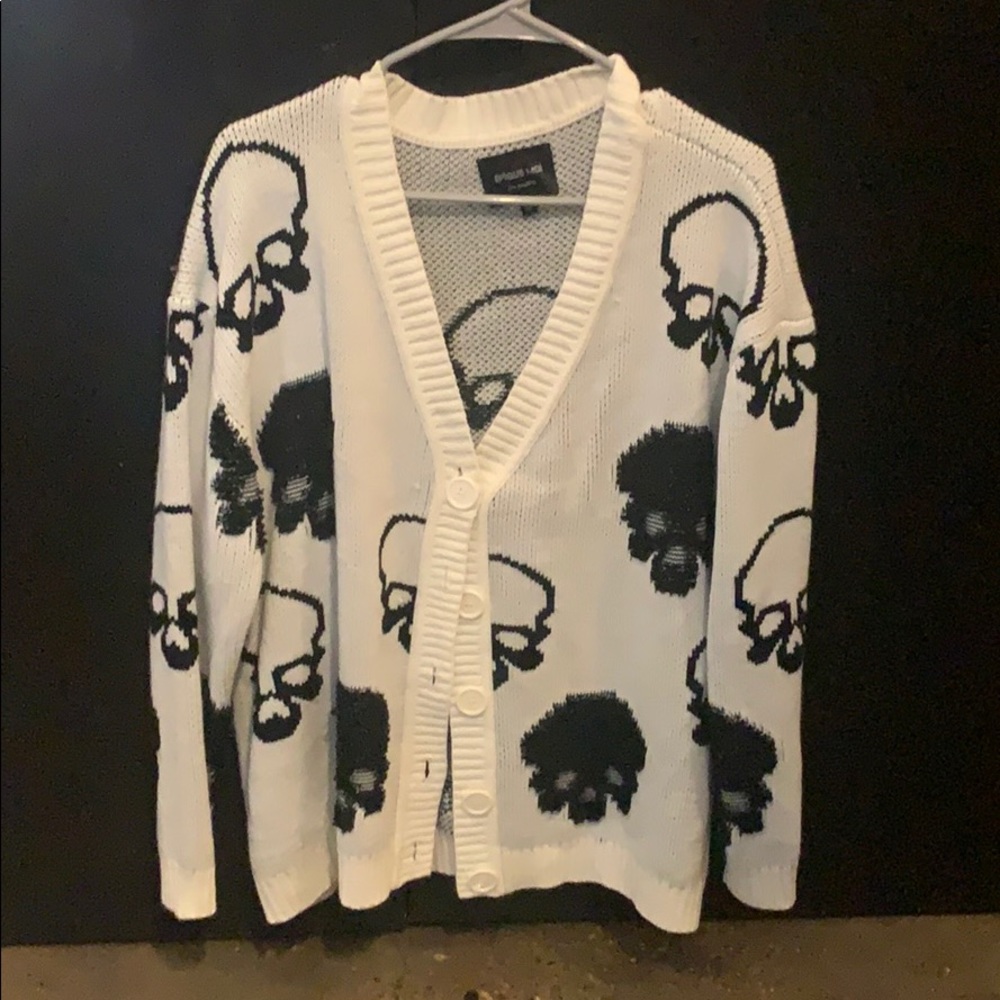 Skull sweater